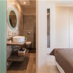 3 bedroom seaside villa with pool, Acharavi, sleeps 5